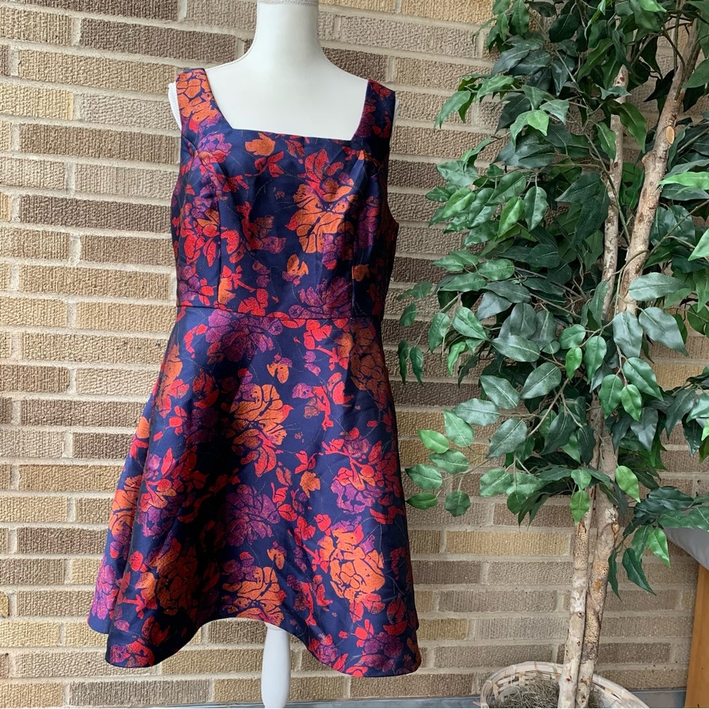 Modcloth Metallic Floral Print Dress Size 18